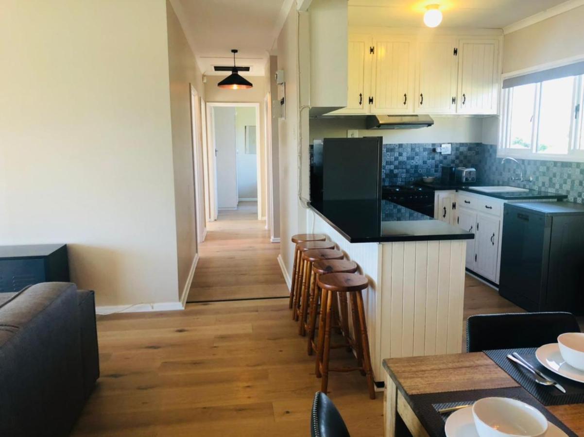 2 On Third Avenue Apartment Hermanus Bagian luar foto