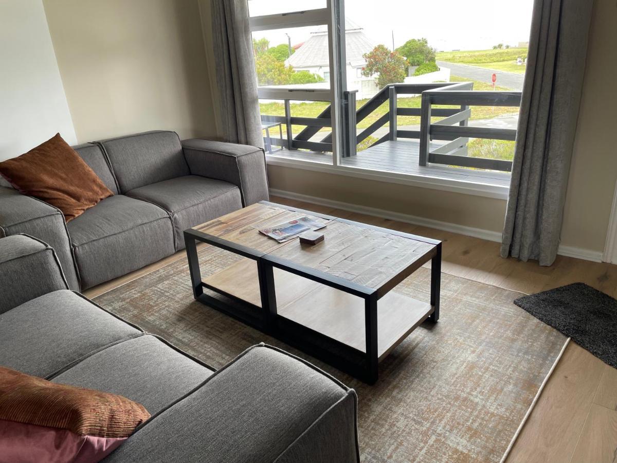 2 On Third Avenue Apartment Hermanus Bagian luar foto