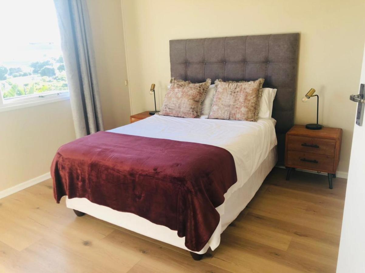 2 On Third Avenue Apartment Hermanus Bagian luar foto