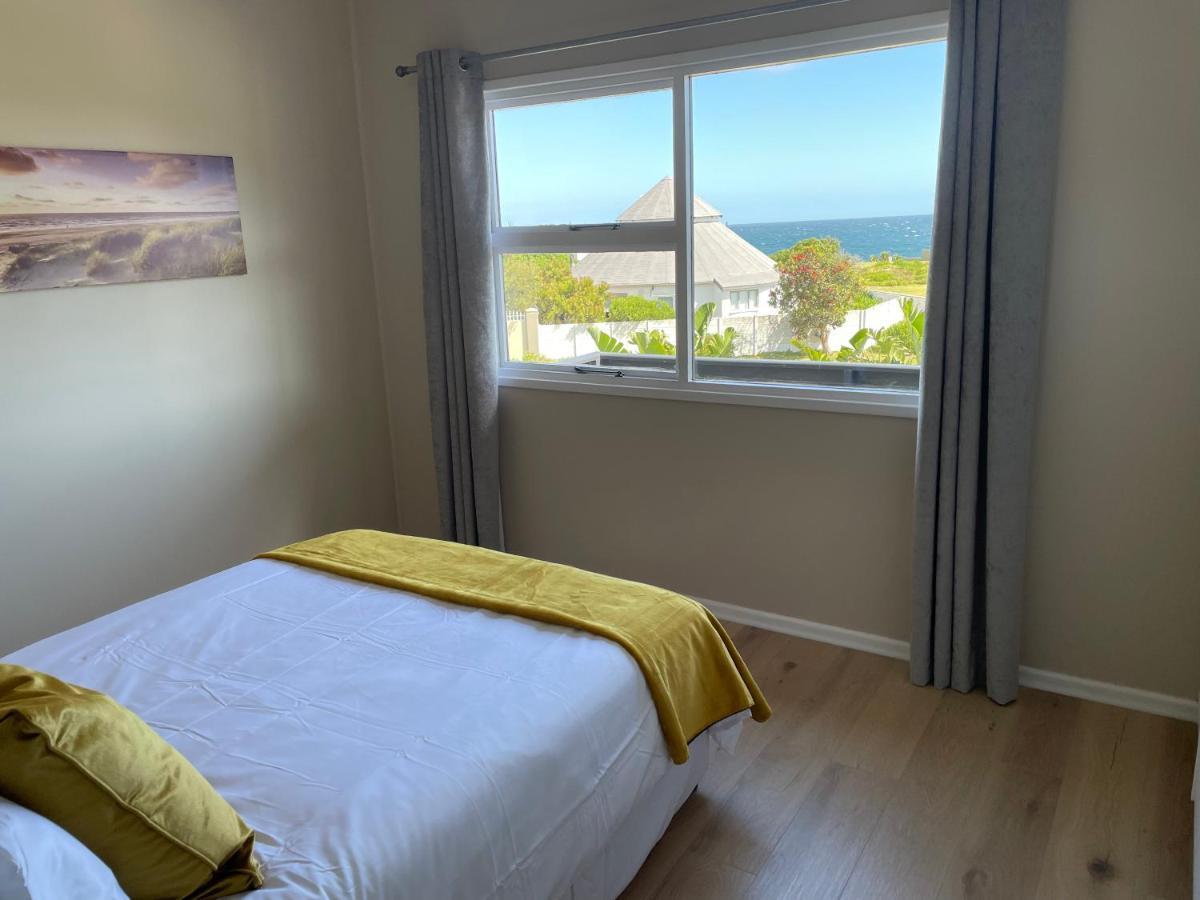 2 On Third Avenue Apartment Hermanus Bagian luar foto