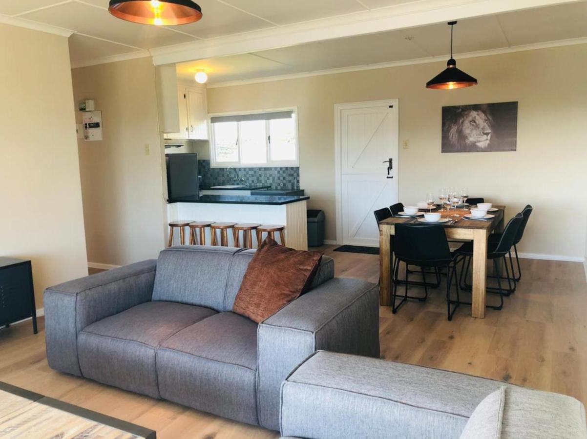 2 On Third Avenue Apartment Hermanus Bagian luar foto